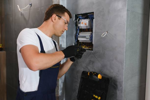 Best Circuit Breaker Repair  in Fish Hawk, FL
